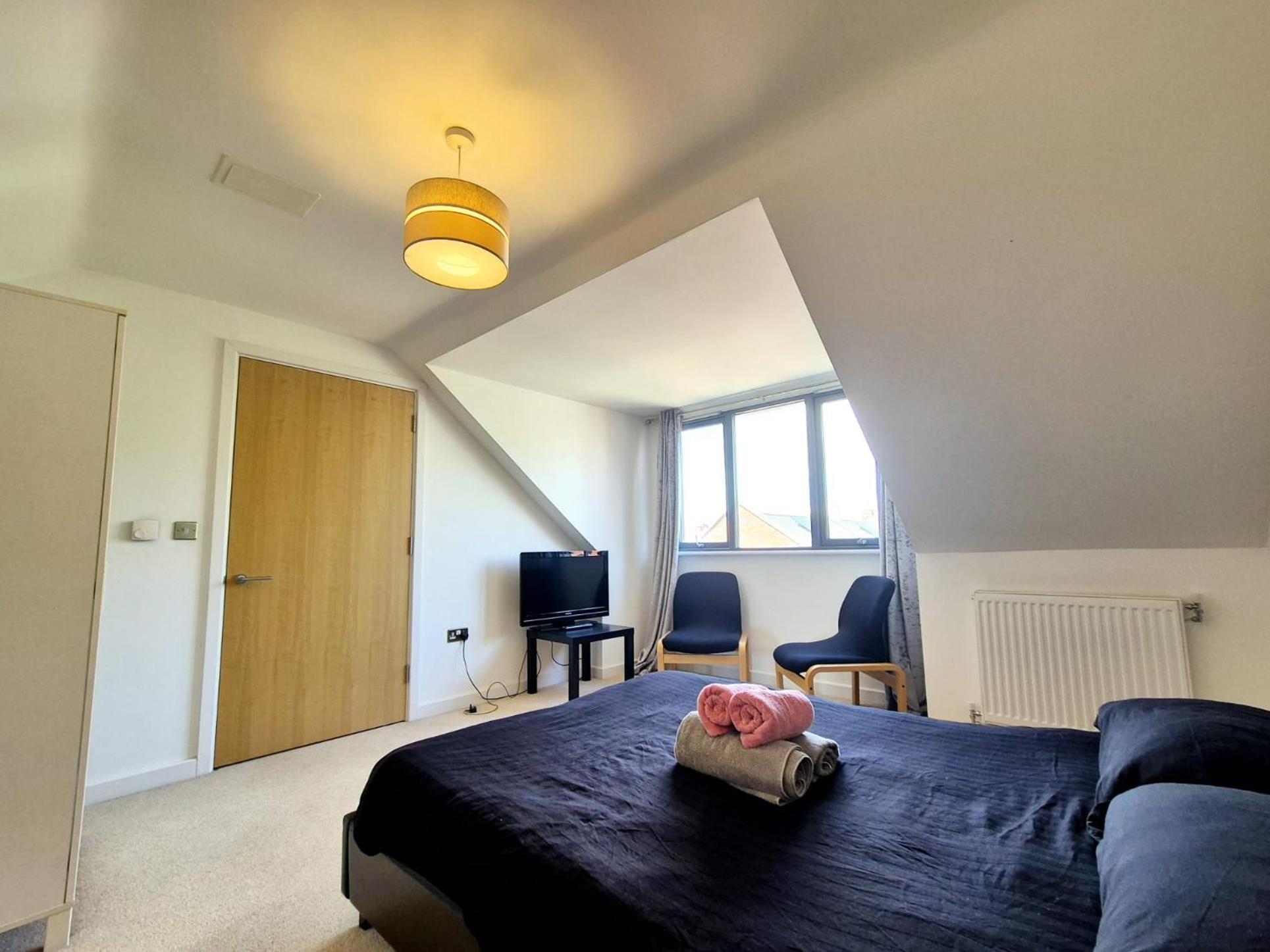 Explore London: 2 Bedroom House In Wood Green Exteriör bild