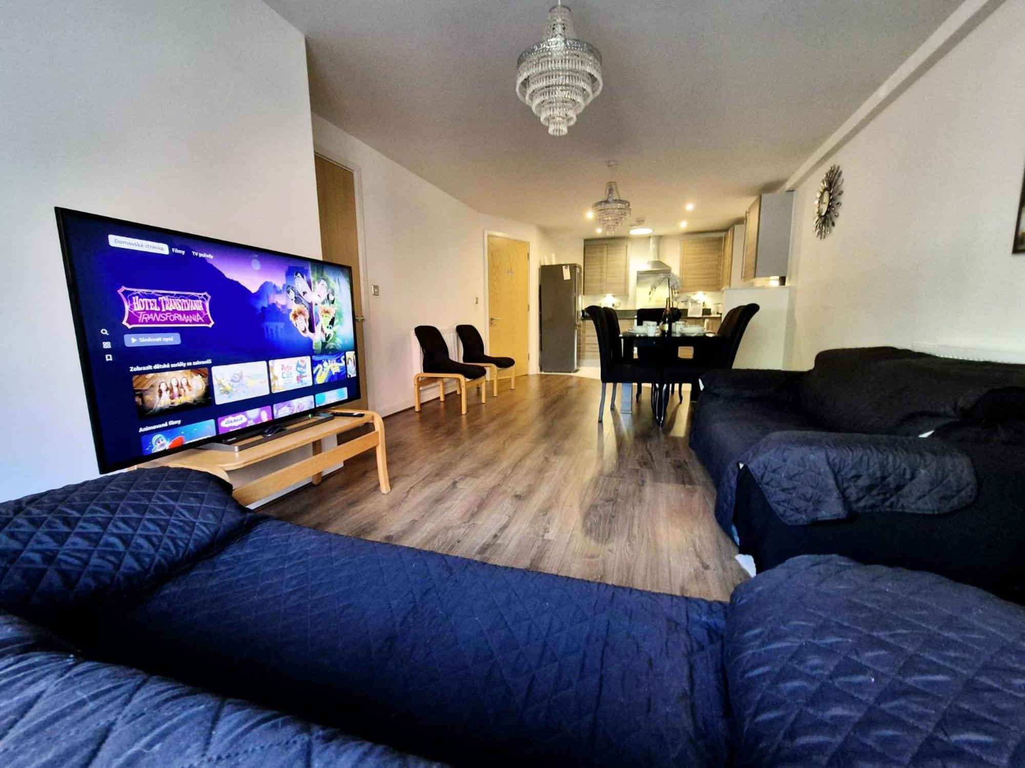 Explore London: 2 Bedroom House In Wood Green Exteriör bild
